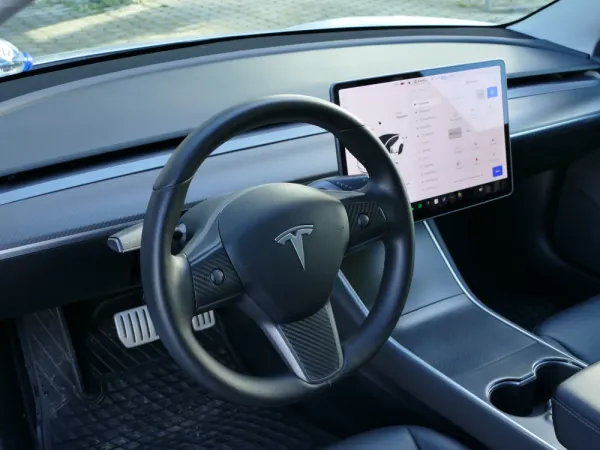 Tesla Model 3 Performance Dual Motor AWD 23