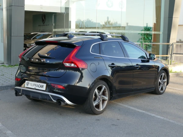 Volvo V40 2.0 D2 R-Design Momentum 3