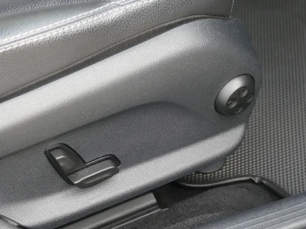 Mercedes-Benz C 200 d Avantgarde 29