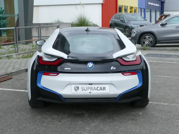 BMW i8 Standard 4