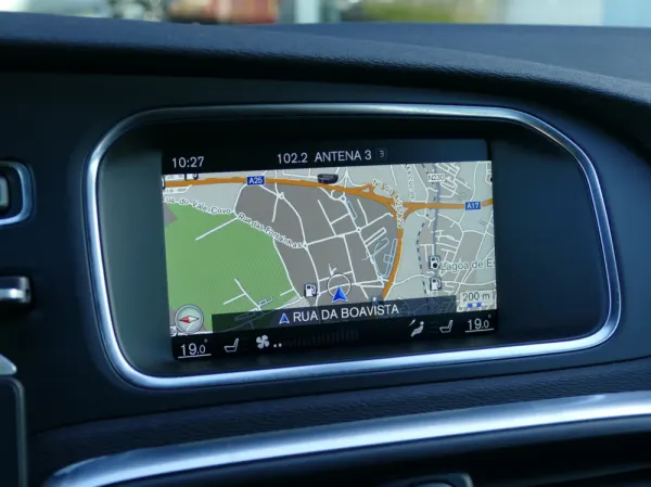 Volvo V40 2.0 D2 R-Design 15