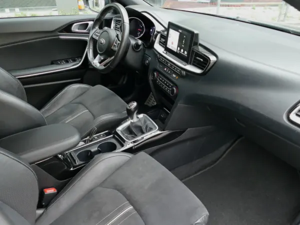 Kia Ceed 1.0 T-GDI GT Line 26