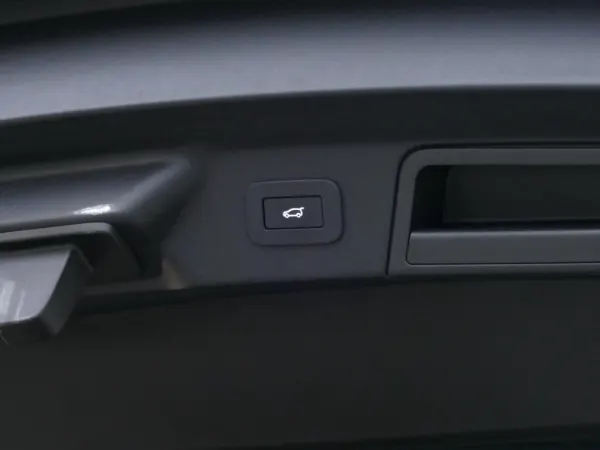 Land Rover Range Rover Velar 2.0 P400e AWD Dynamic SE 13