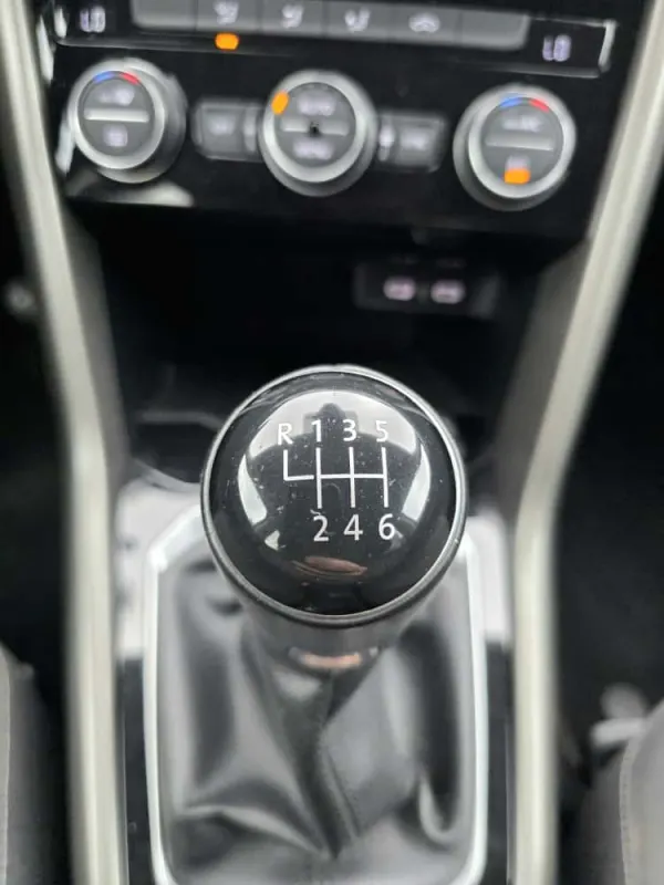 Volkswagen T-Roc 1.0 TSI Style 10