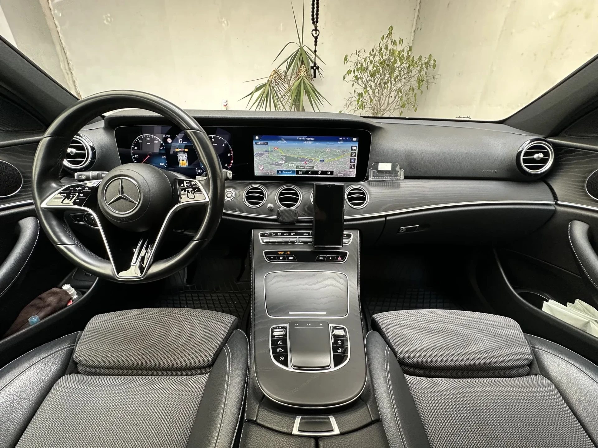 Mercedes-Benz E 220 d Avantgarde 17