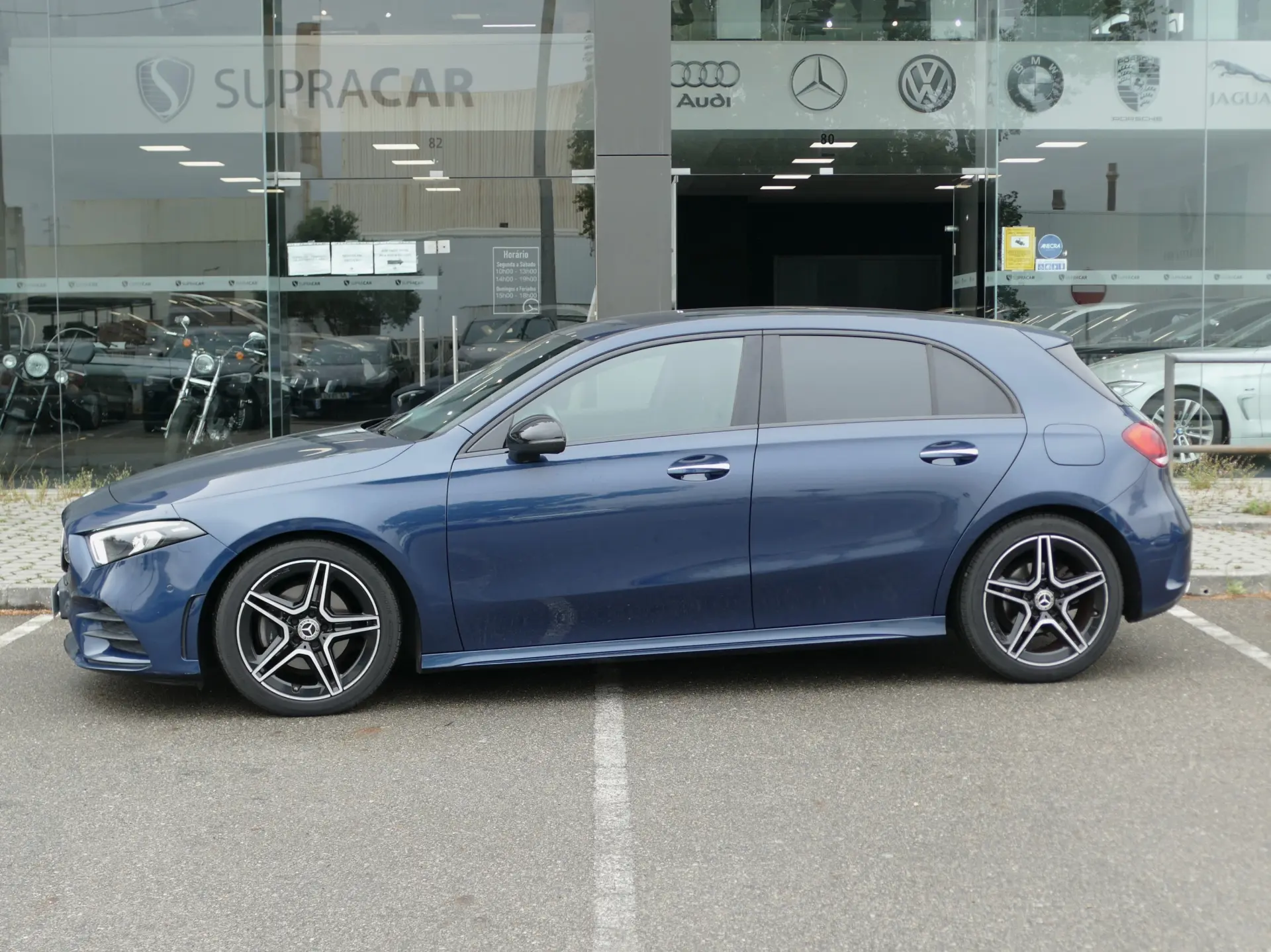 Mercedes-Benz A 180 d AMG Line Aut. 37