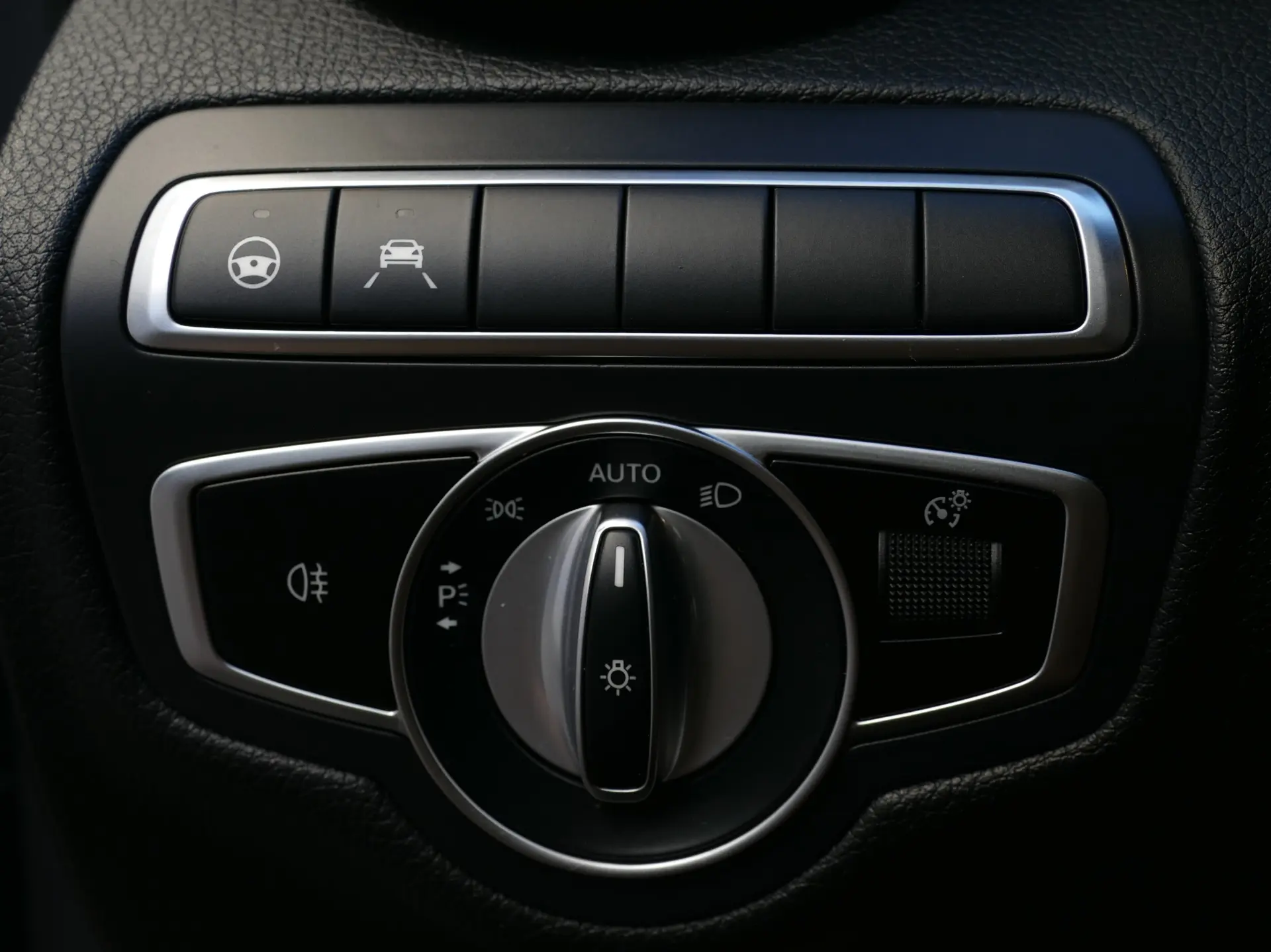 Mercedes-Benz C 300 de T 9G-TRONIC AMG Line 26