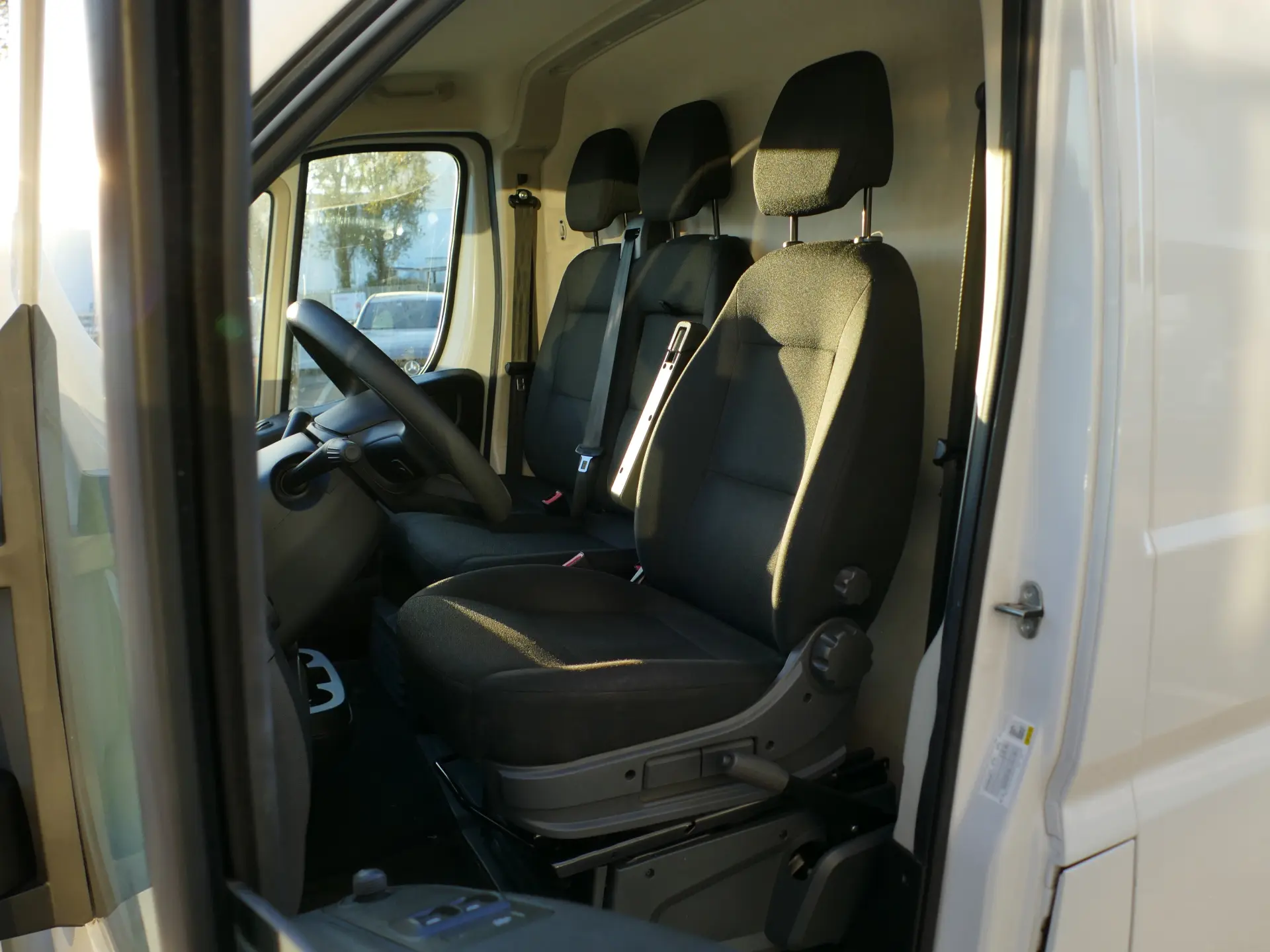 Citroen Jumper 2.2 BlueHDi 3.3T L3H2 26