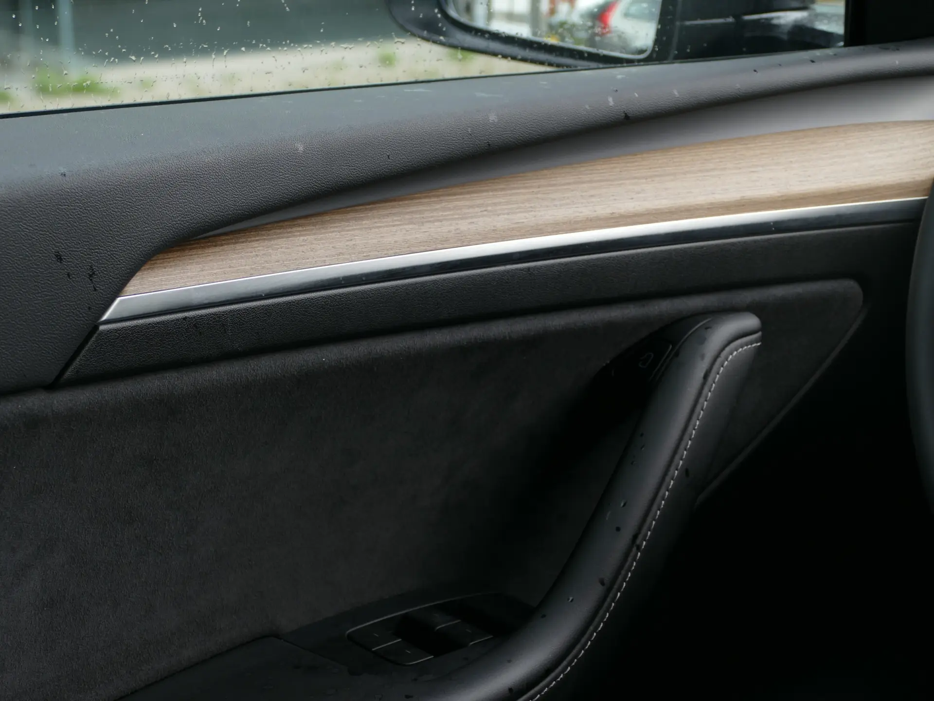 Tesla Model Y Long Range Tração Integral 34
