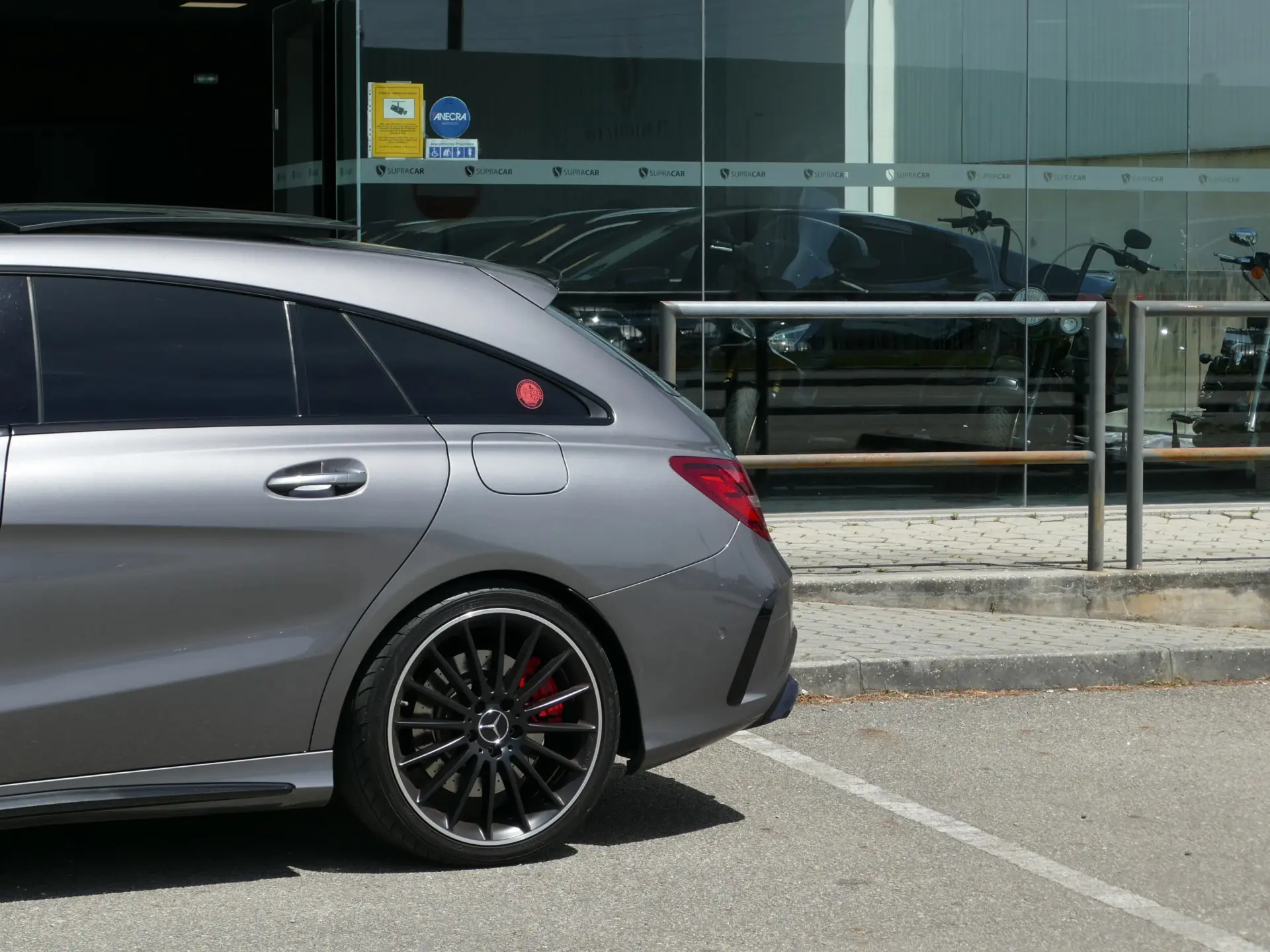 Mercedes-Benz CLA 45 AMG Shooting Brake 4-Matic 19