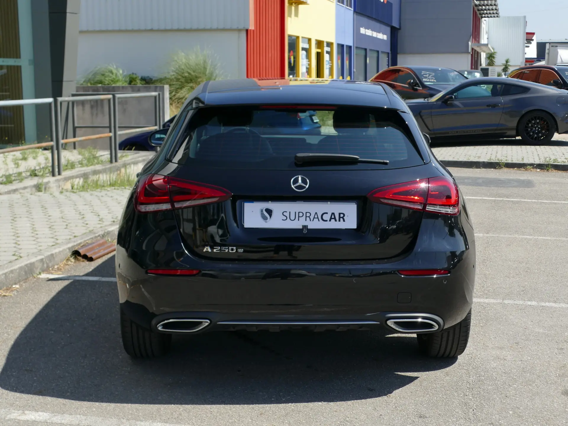 Mercedes-Benz A 250 e Progressive 5