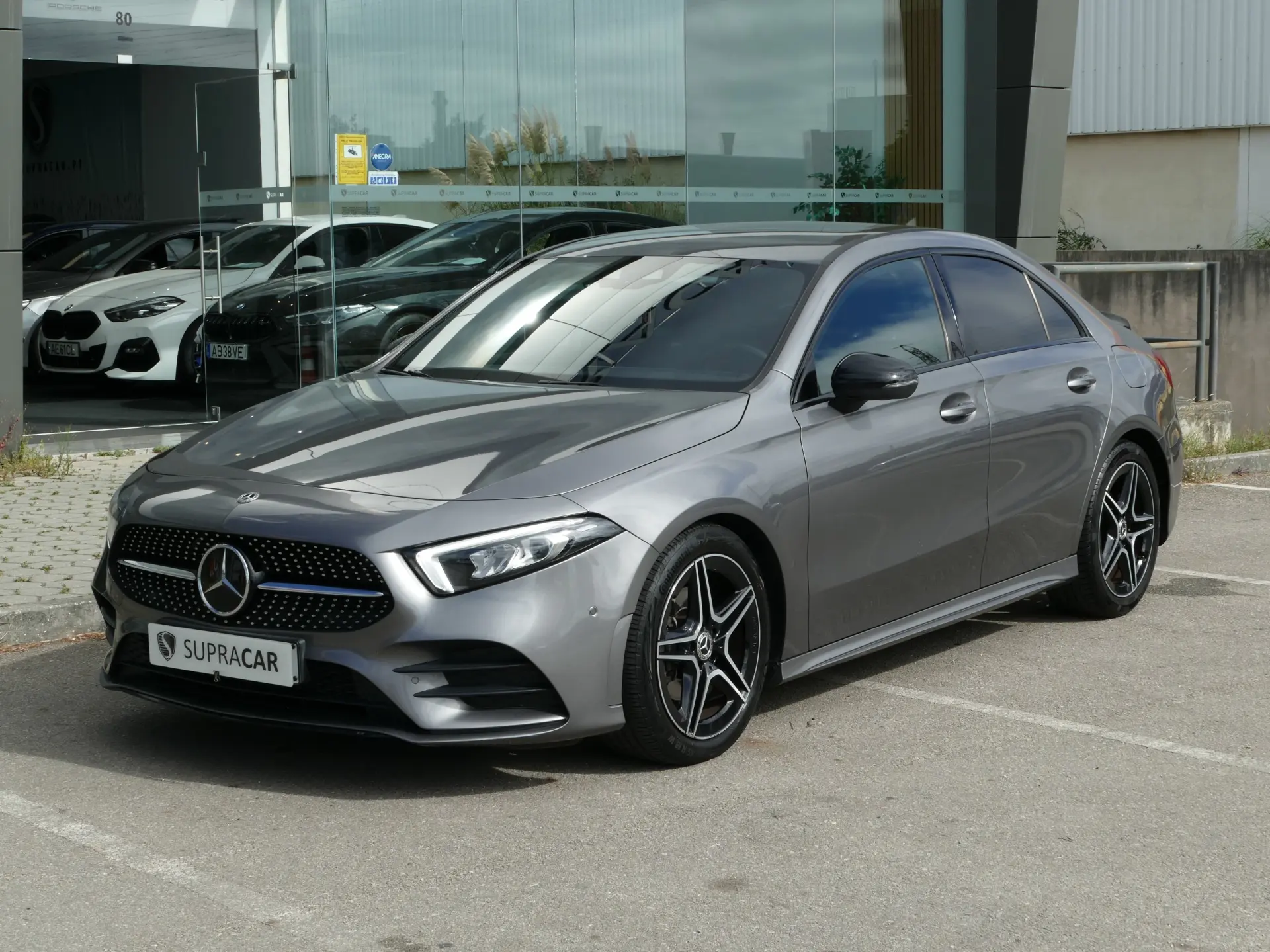 Mercedes-Benz A 180 Limousine d AMG Line Aut. 1