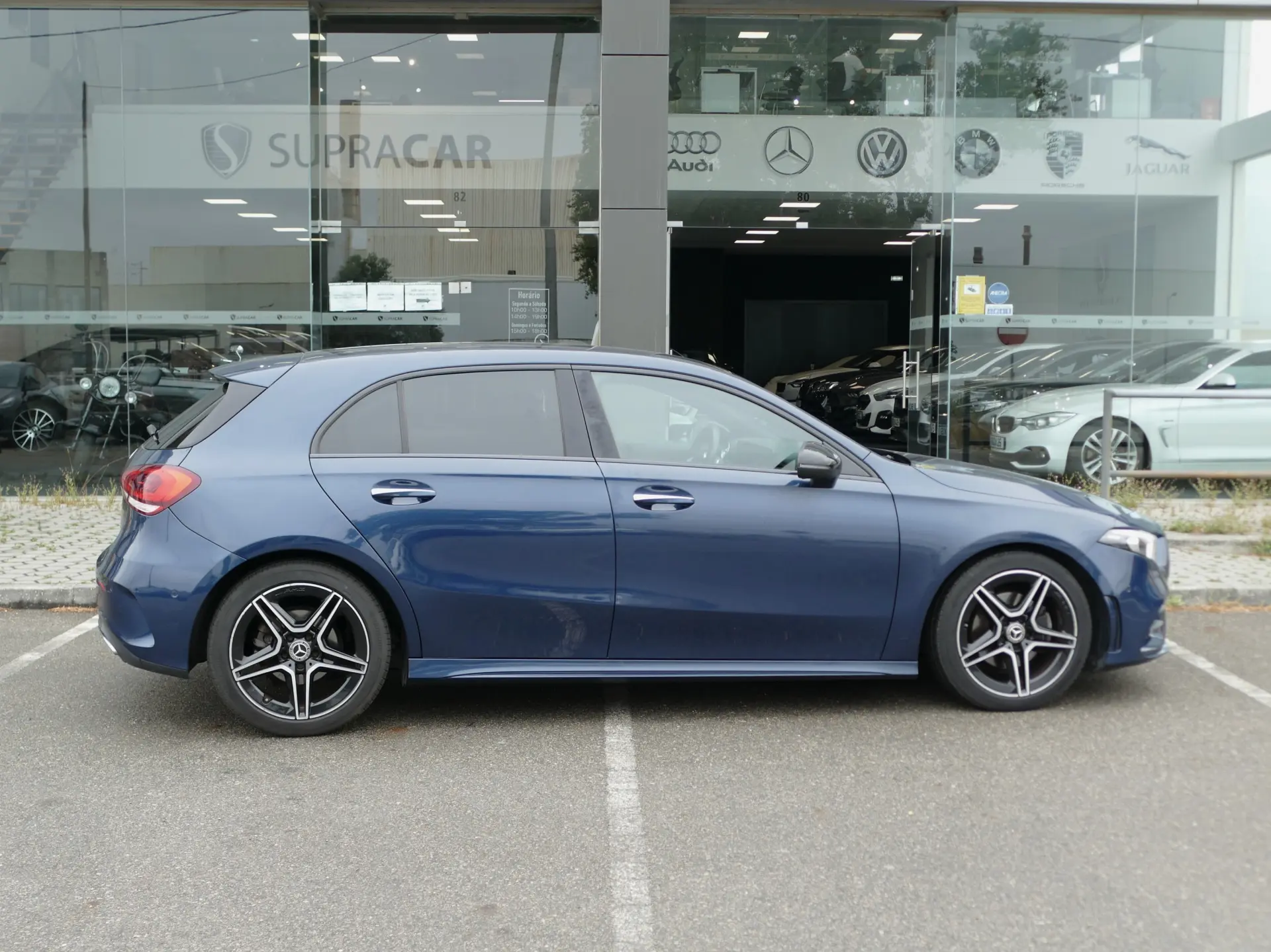 Mercedes-Benz A 180 d AMG Line Aut. 38