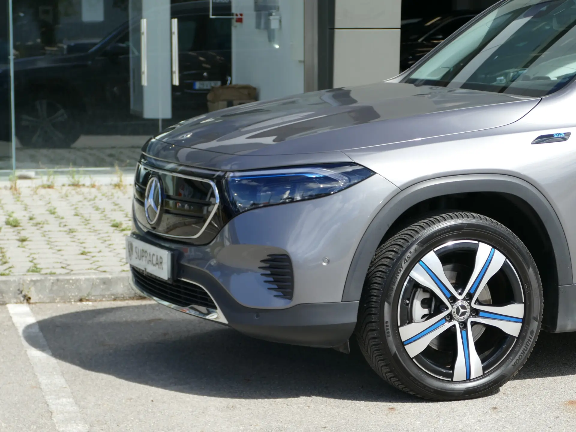 Mercedes-Benz EQB 250 Progressive 3