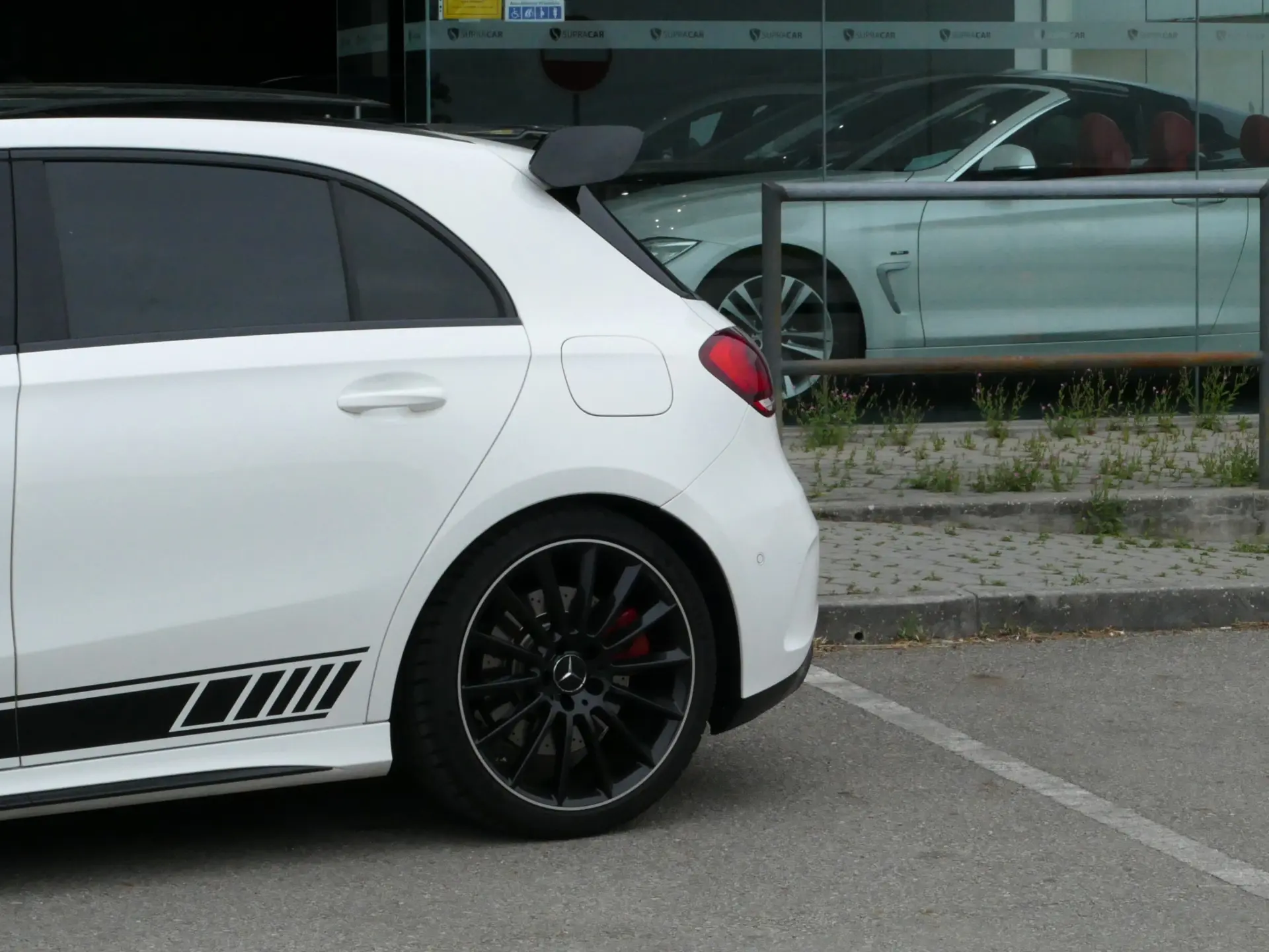 Mercedes-Benz A 35 AMG 4Matic 16
