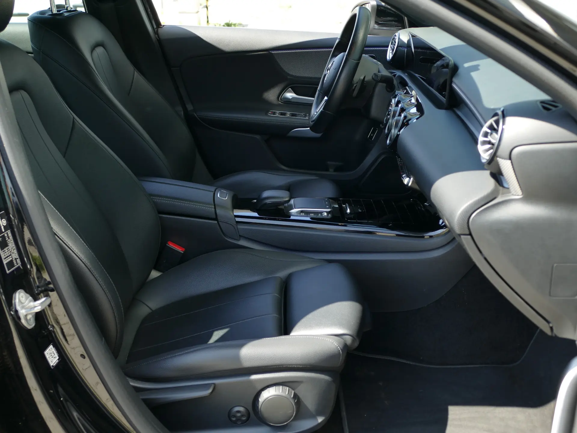 Mercedes-Benz A 250 e Progressive 28