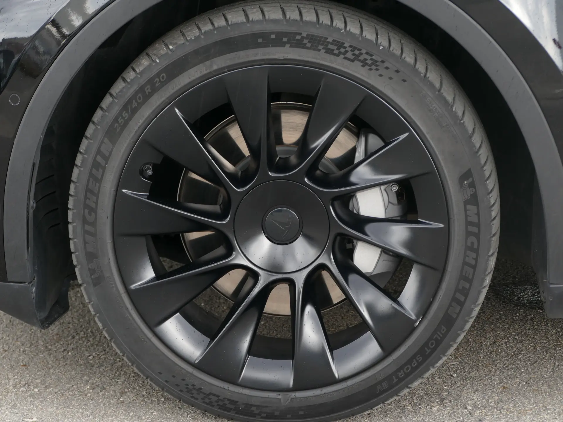 Tesla Model Y Long Range Tração Integral 7