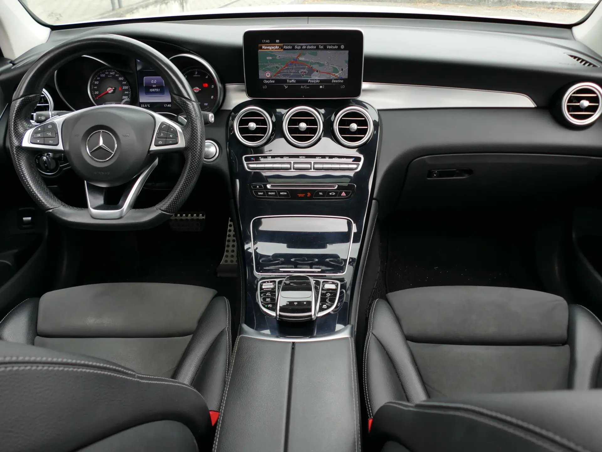 Mercedes-Benz GLC 220 d 4Matic 9G-TRONIC AMG Line 44