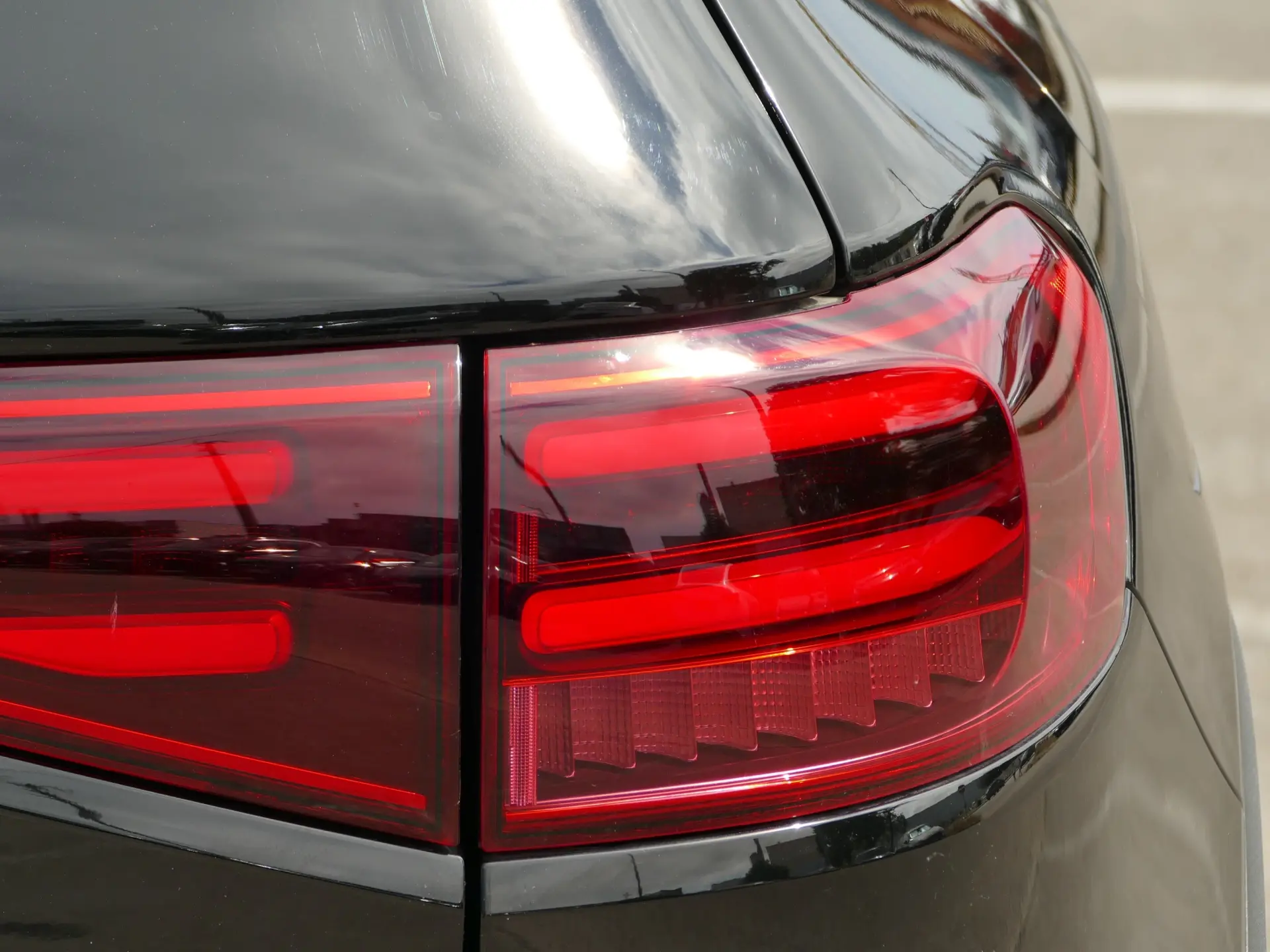 Mercedes-Benz EQB 300 4Matic Progressive 11