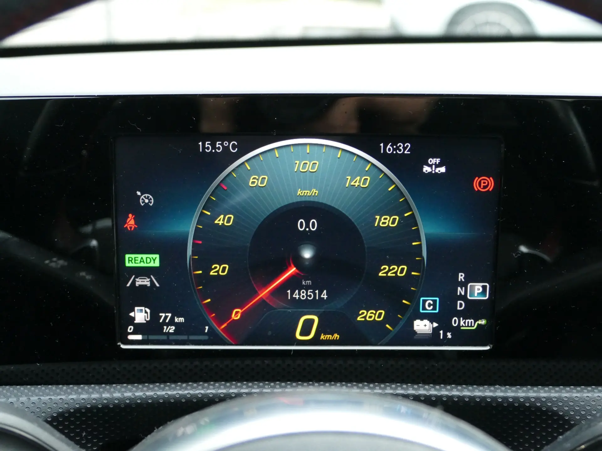 Mercedes-Benz CLA 250 e AMG Line 16