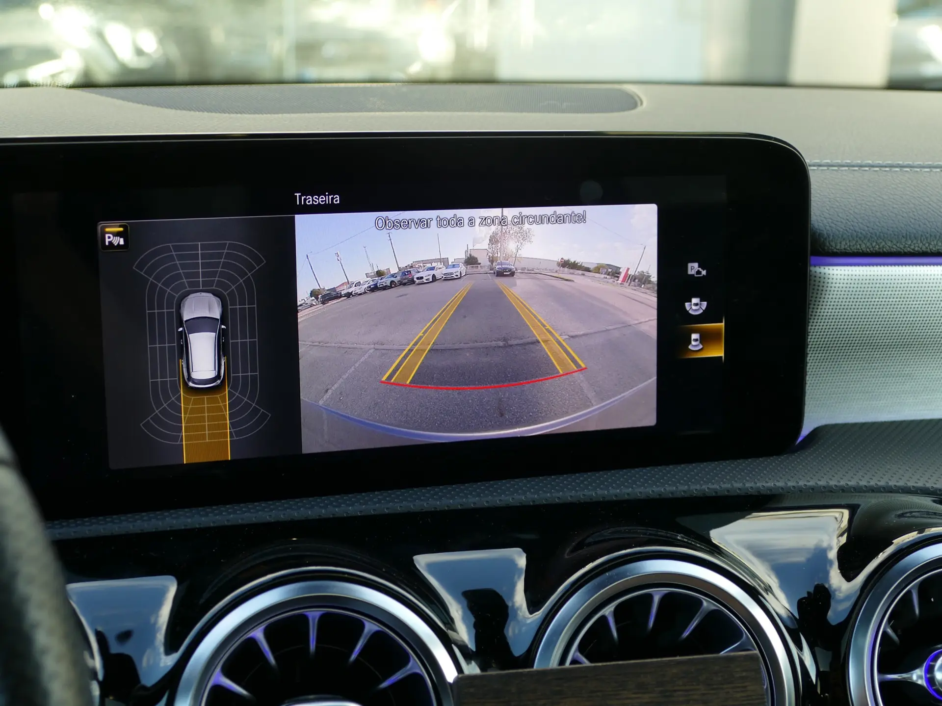 Mercedes-Benz CLA 250 e Shooting Brake AMG Line 19