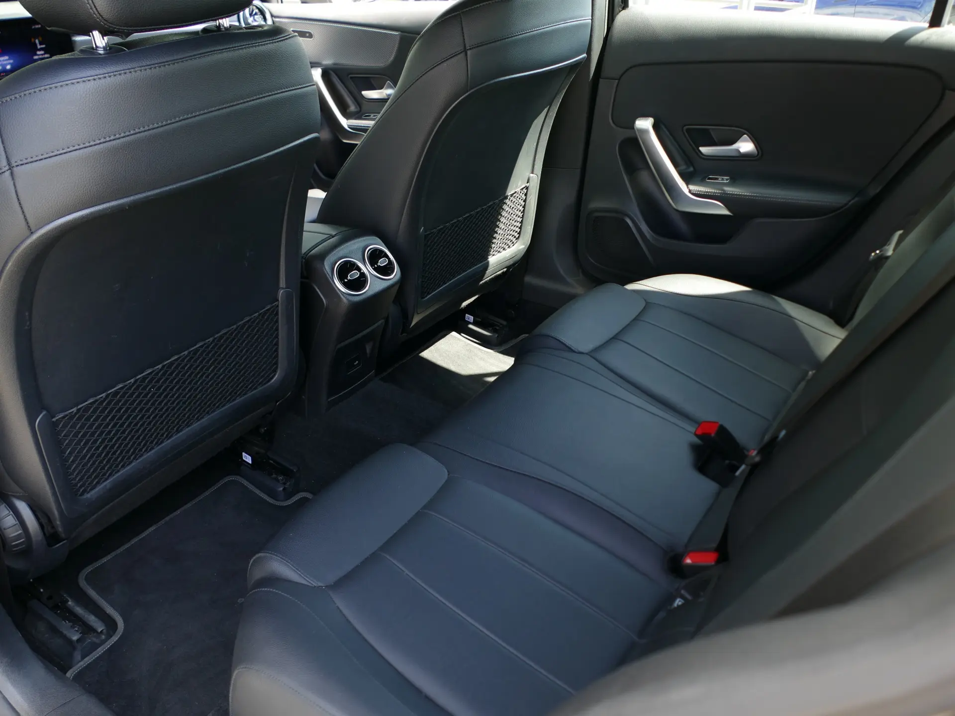 Mercedes-Benz A 250 e Progressive 30