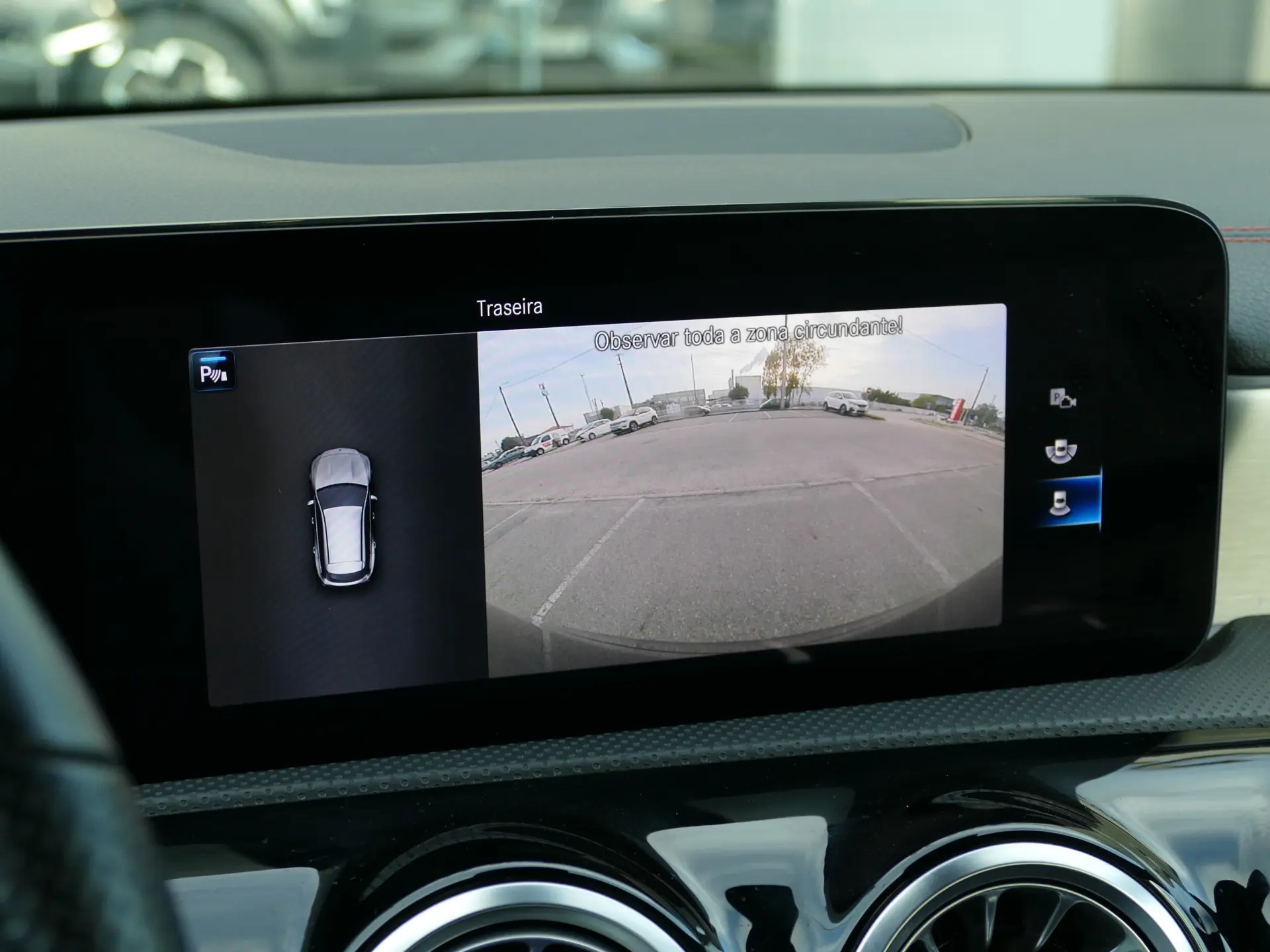 Mercedes-Benz CLA 250 e Shooting Brake AMG Line 19