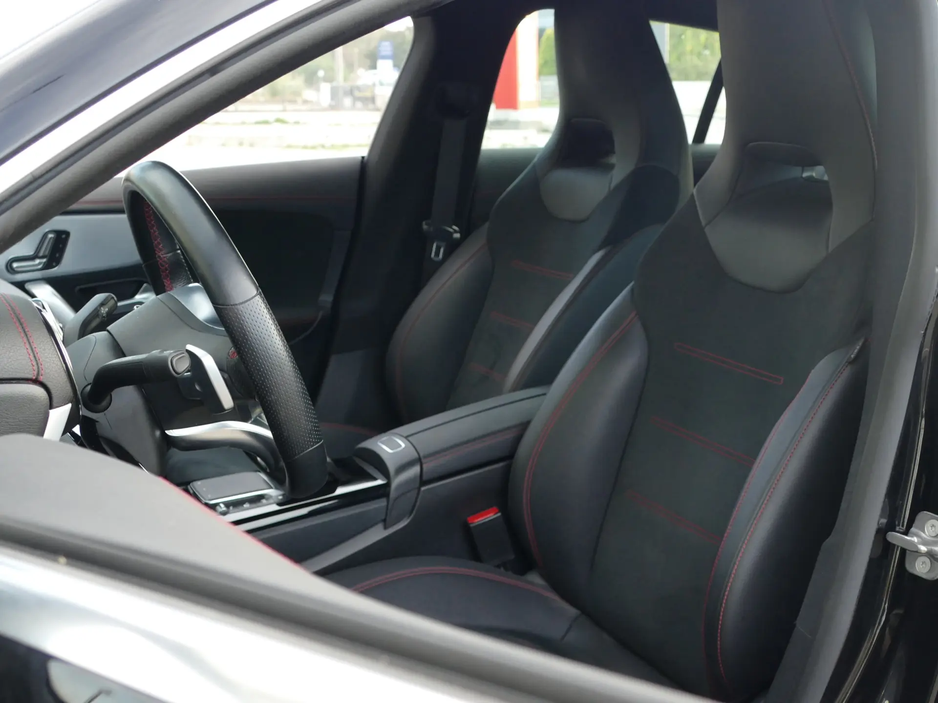 Mercedes-Benz CLA 250 e Shooting Brake AMG Line 22