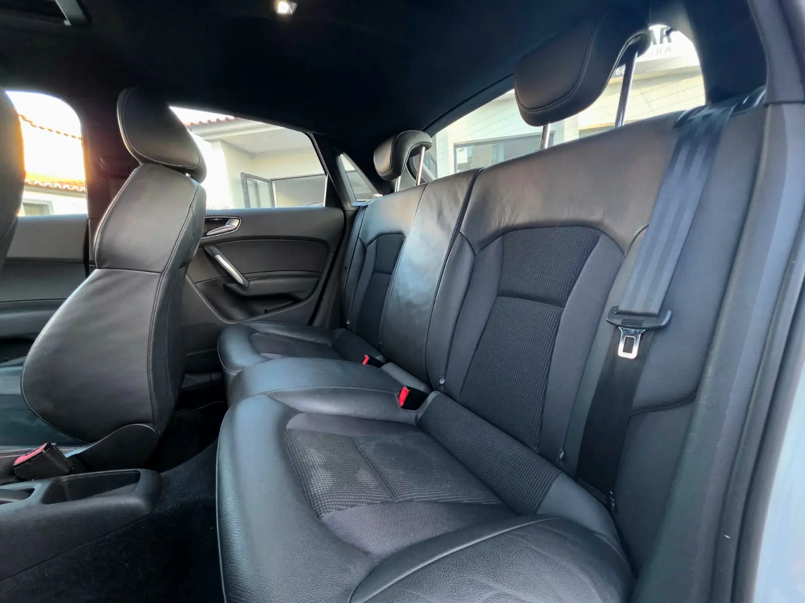 Audi A1 Sportback 2.0 TDi S-line 18