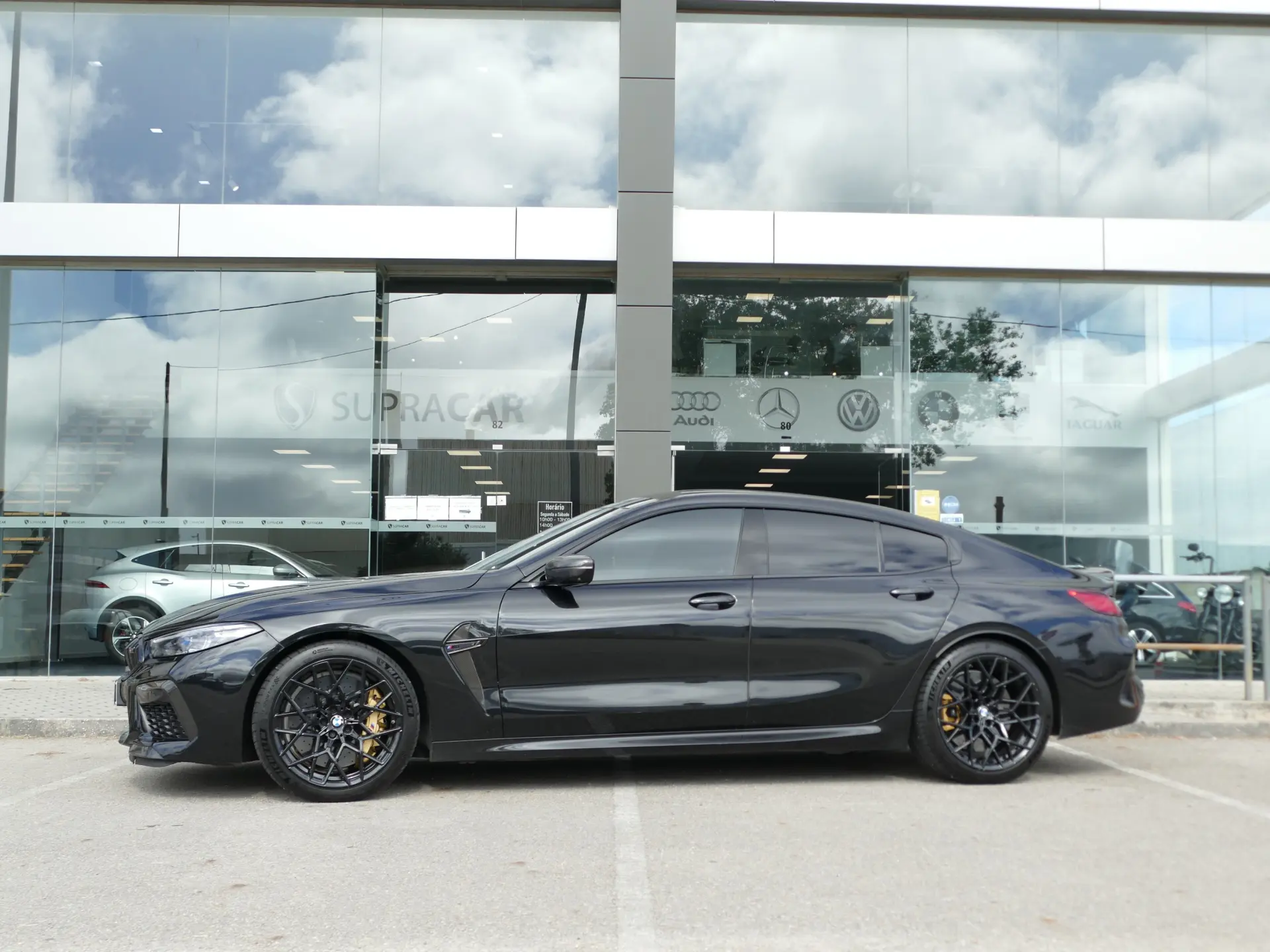 BMW M8 Competition 23