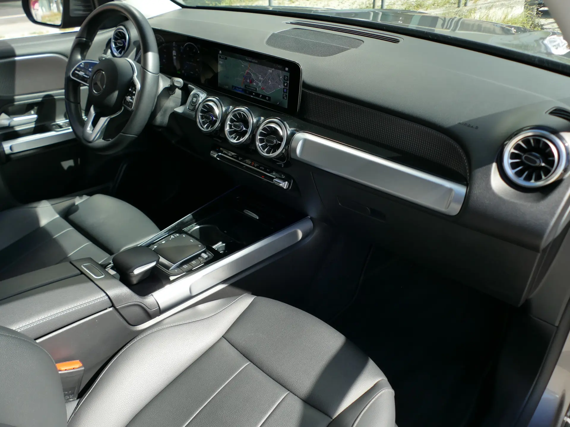 Mercedes-Benz EQB 250 Progressive 26