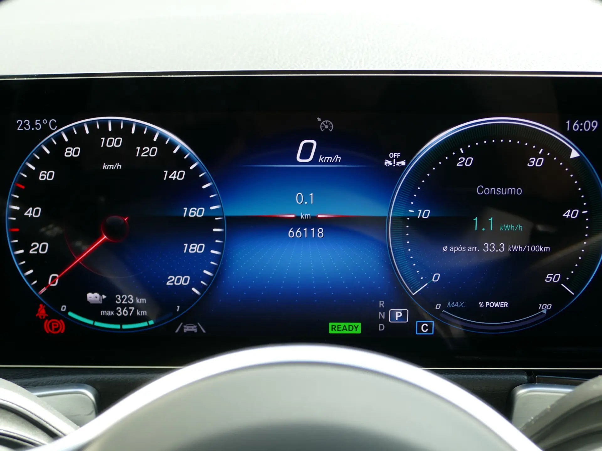 Mercedes-Benz EQB 250 Progressive 16