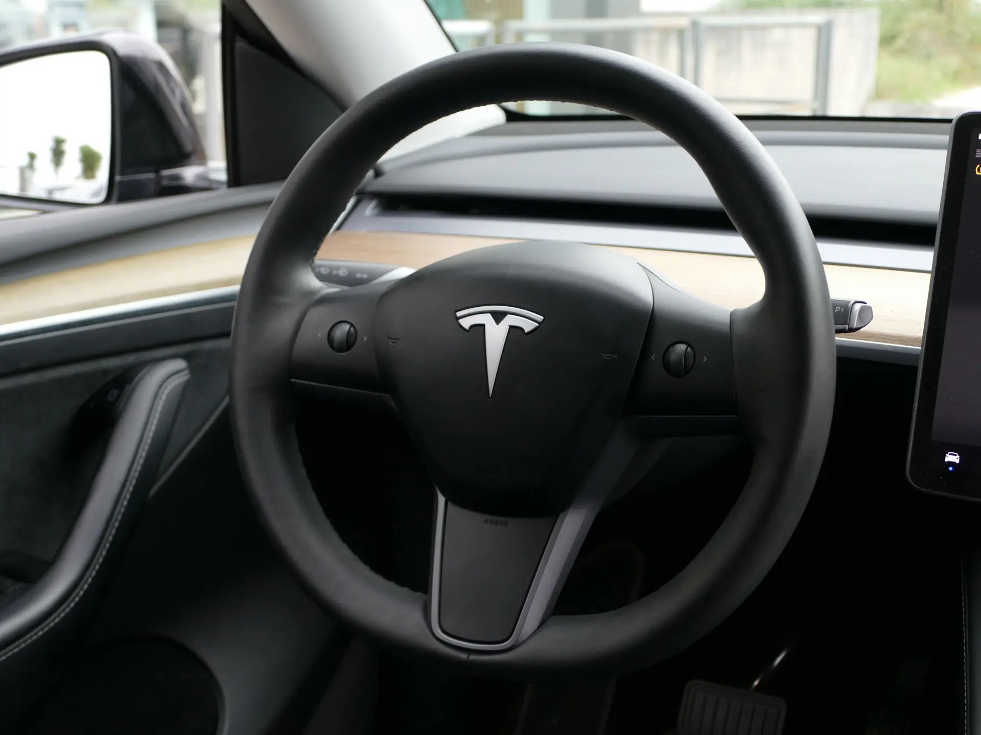 Tesla Model Y Standard 32