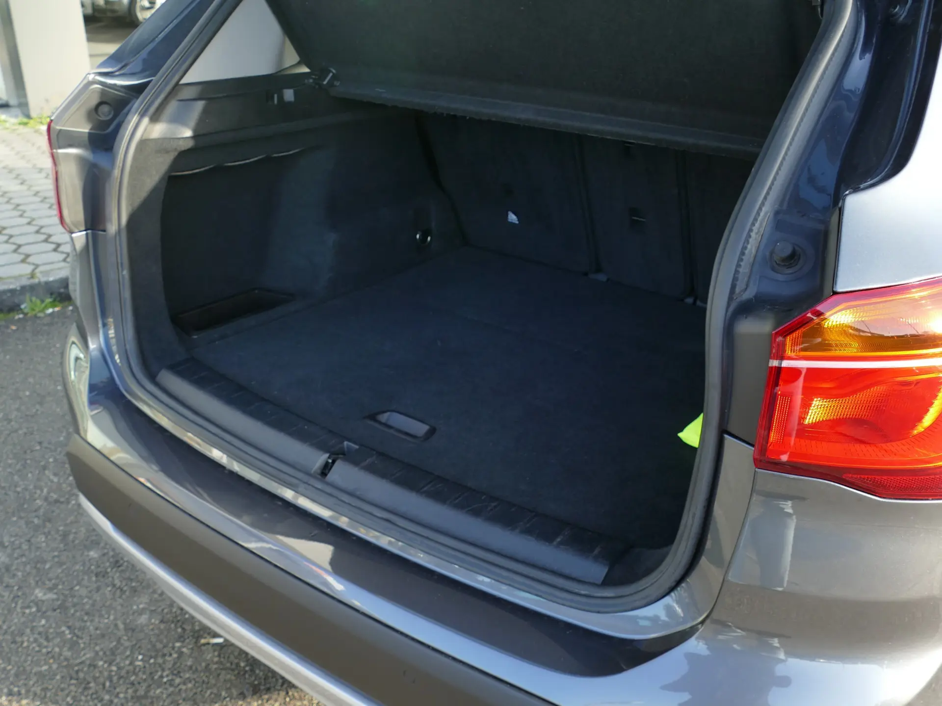 BMW X1 16 d sDrive 11
