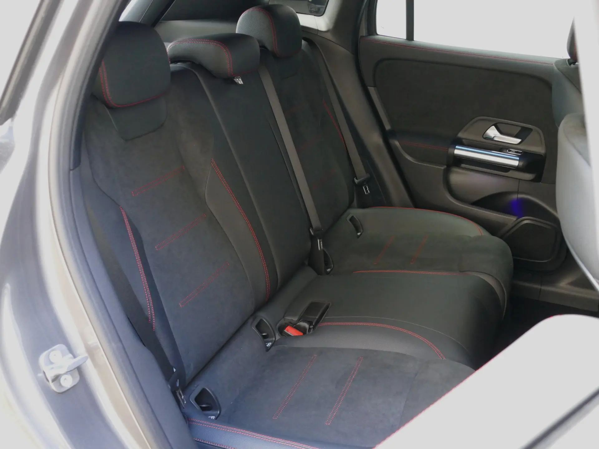 Mercedes-Benz GLA 250 e AMG Line 32