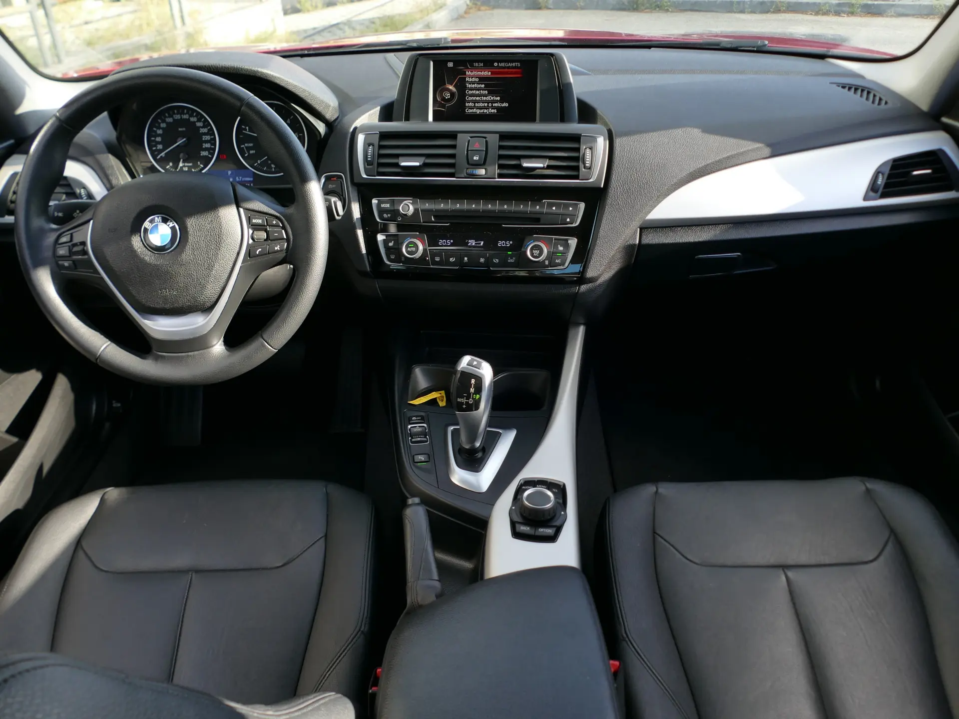 BMW 220 d Coupe Advantage Auto 34