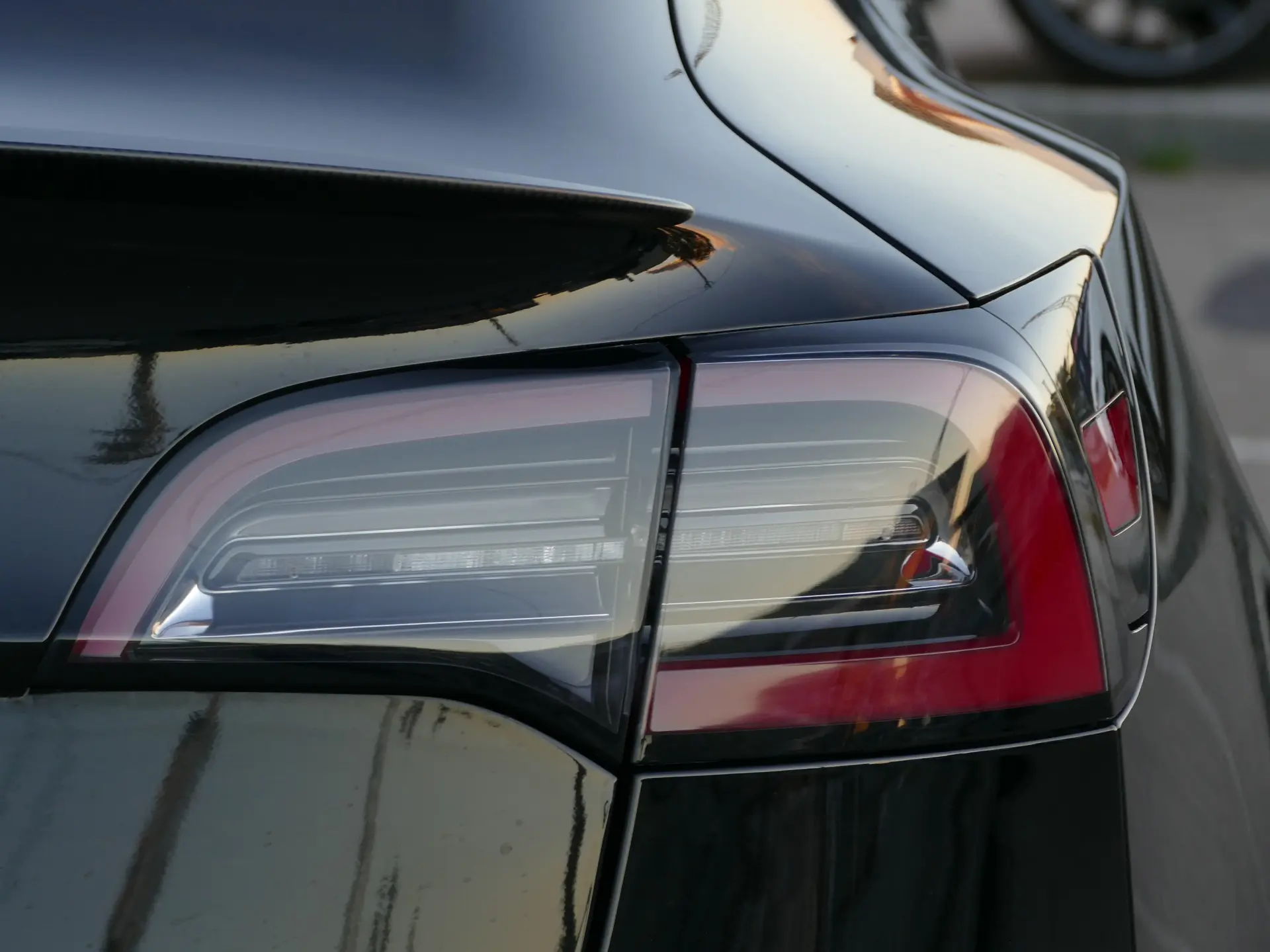Tesla Model 3 Performance Dual Motor AWD 11