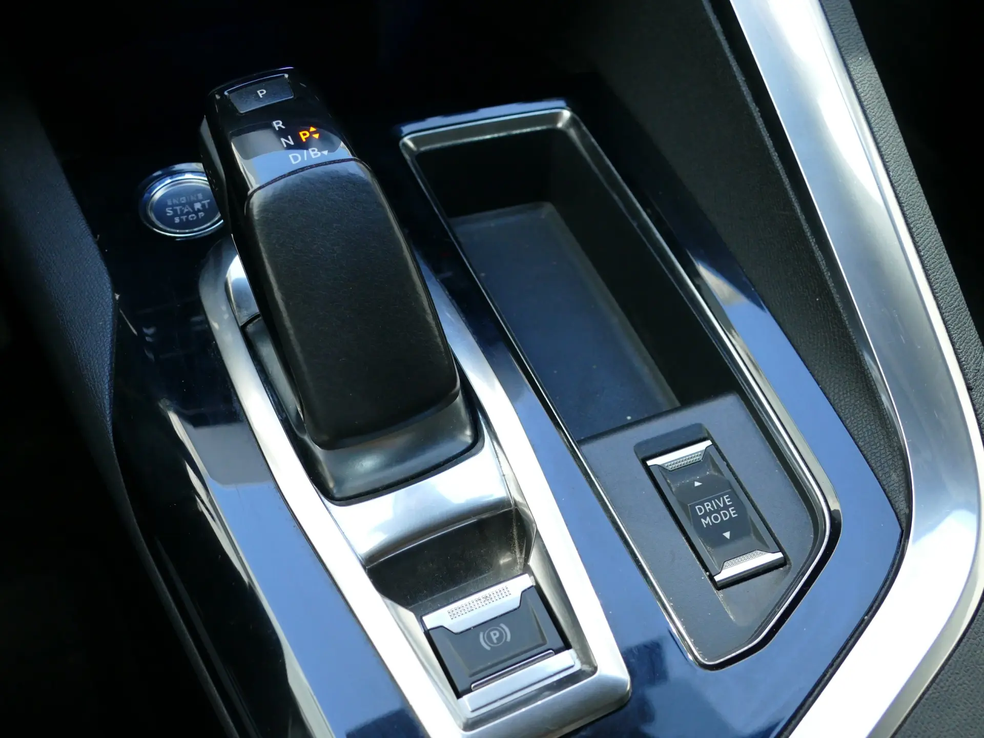 Peugeot 3008 1.6 Hybrid Allure Pack e-EAT8 20