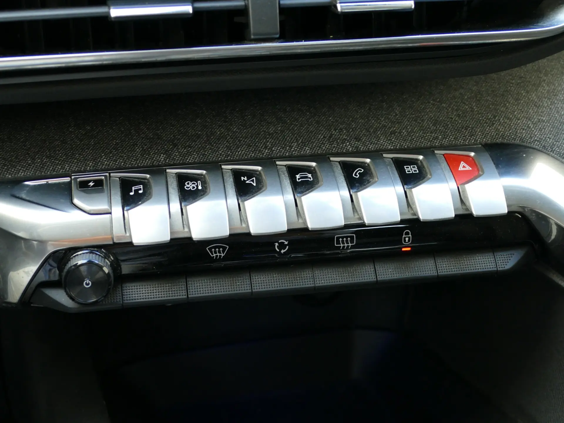 Peugeot 3008 1.6 Hybrid Allure Pack e-EAT8 19