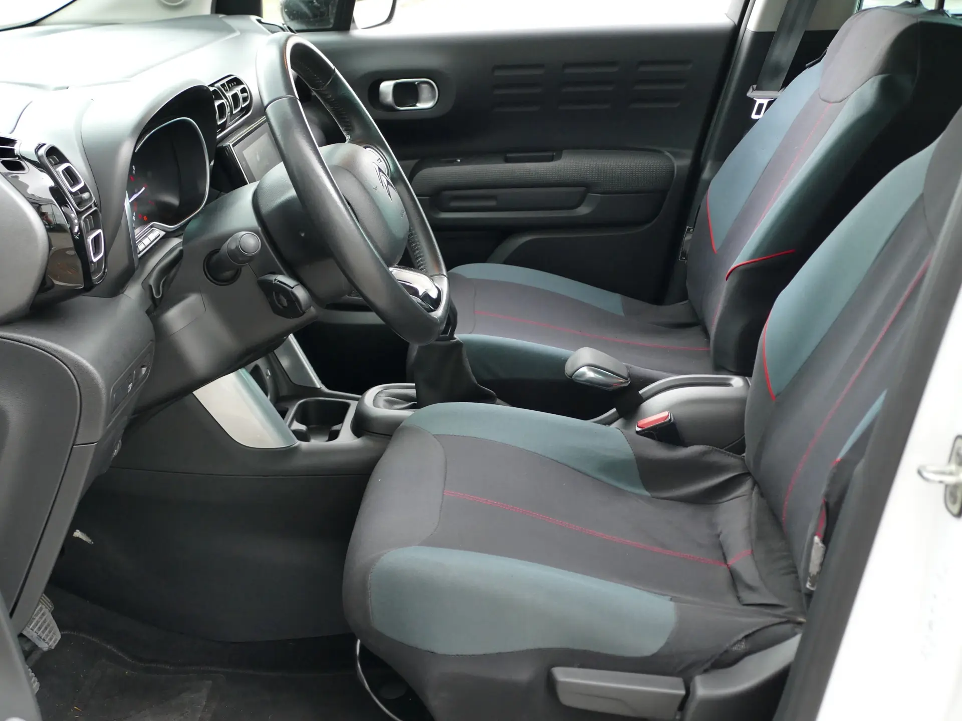 Citroen C3 Aircross 1.2 PureTech Feel 23