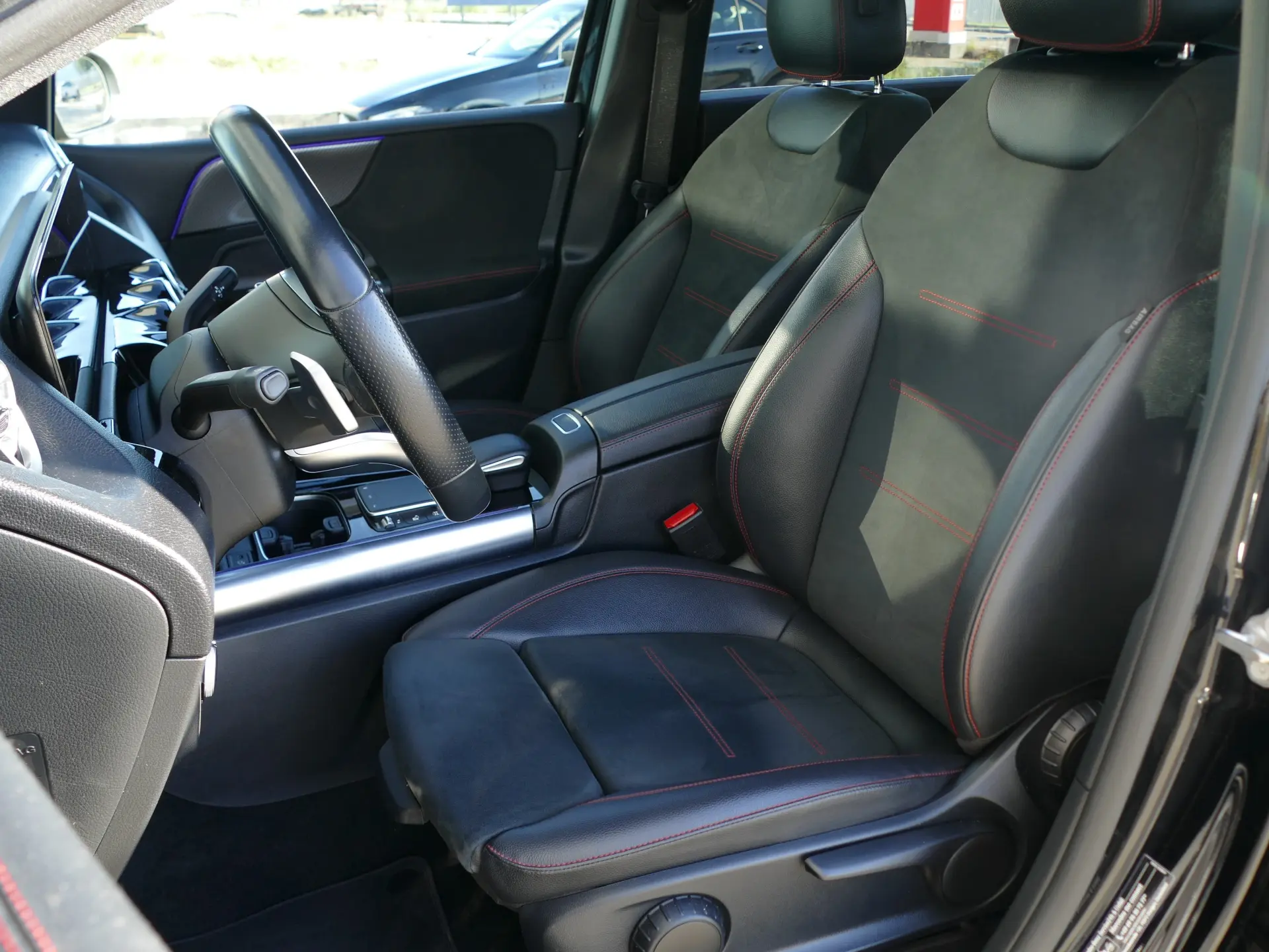 Mercedes-Benz B 250 e AMG Line 25