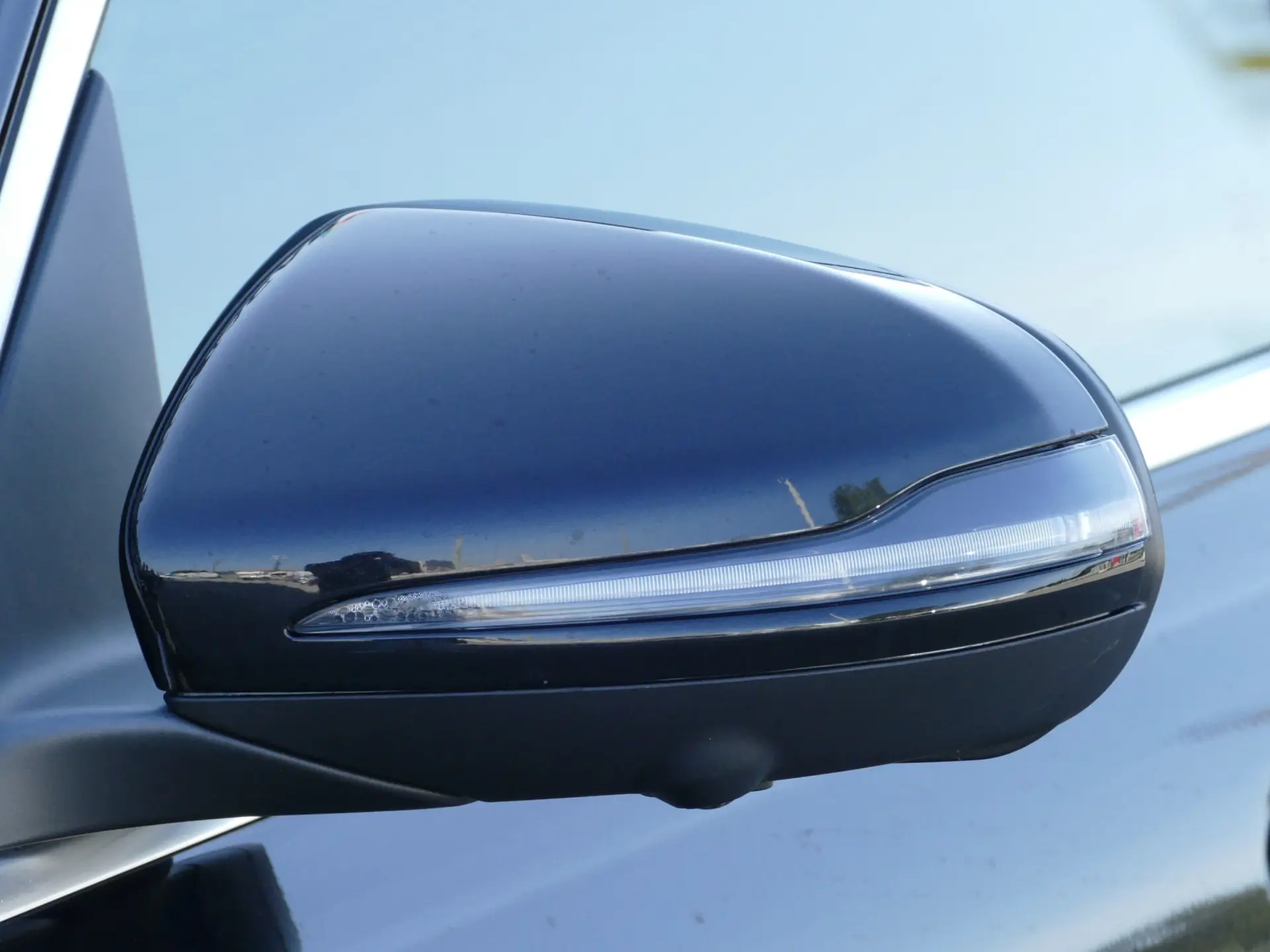 Mercedes-Benz EQB 300 4Matic 9