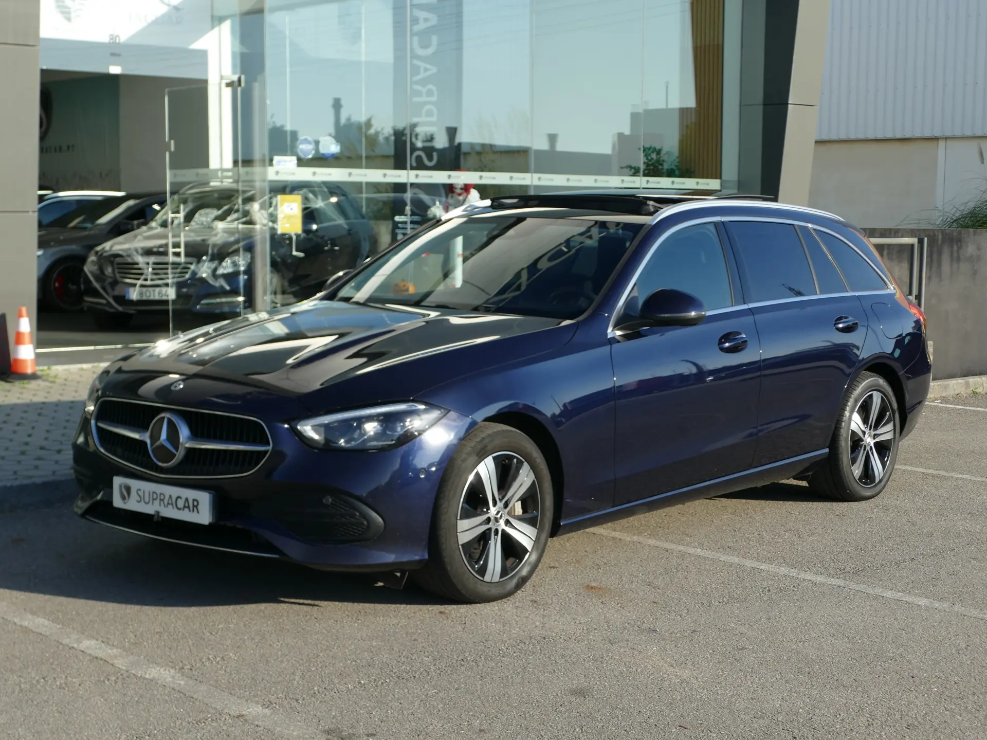 Mercedes-Benz C 300 e Avantgarde 1