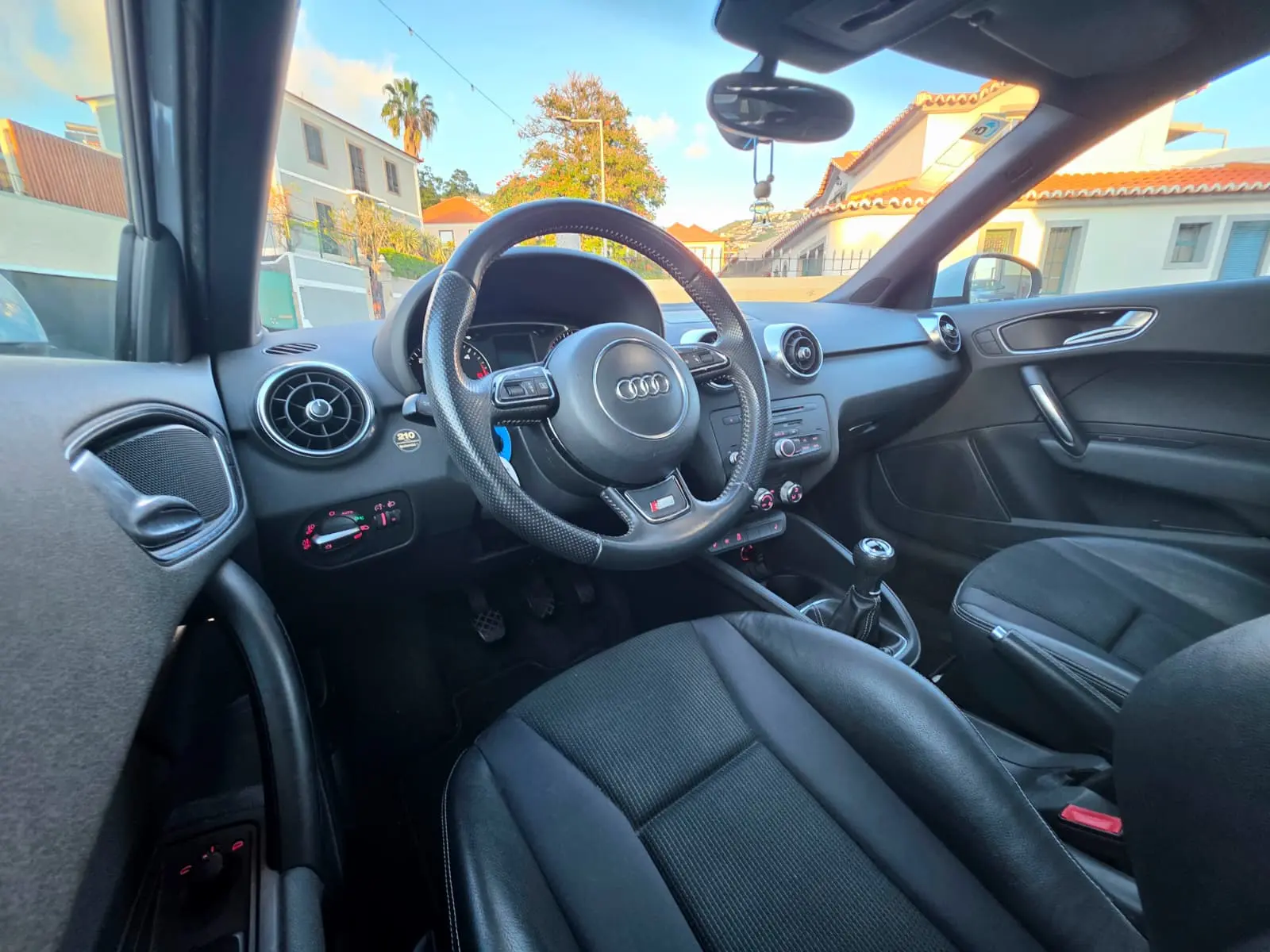 Audi A1 Sportback 2.0 TDi S-line 17