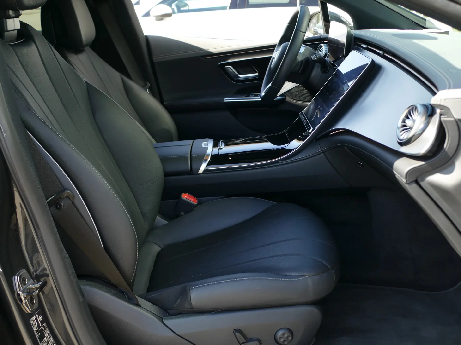 Mercedes-Benz EQE 350 Edition 31