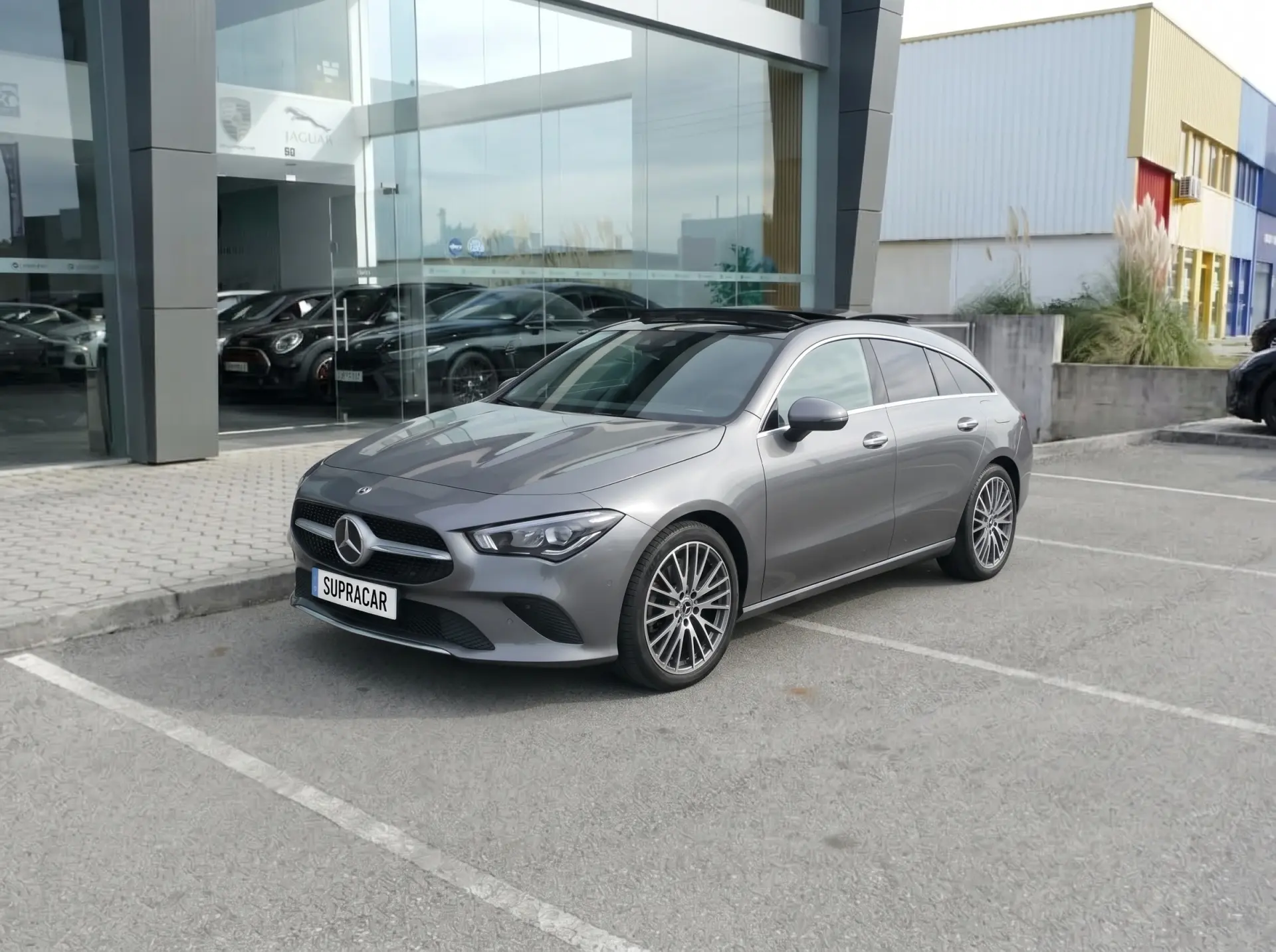 Mercedes-Benz CLA 250 e Shooting Brake Progressive 1