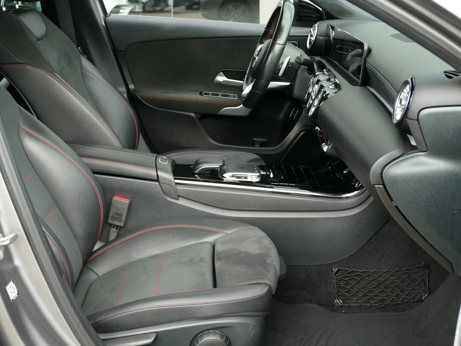 Mercedes-Benz A 180 Limousine d AMG Line Aut. 30