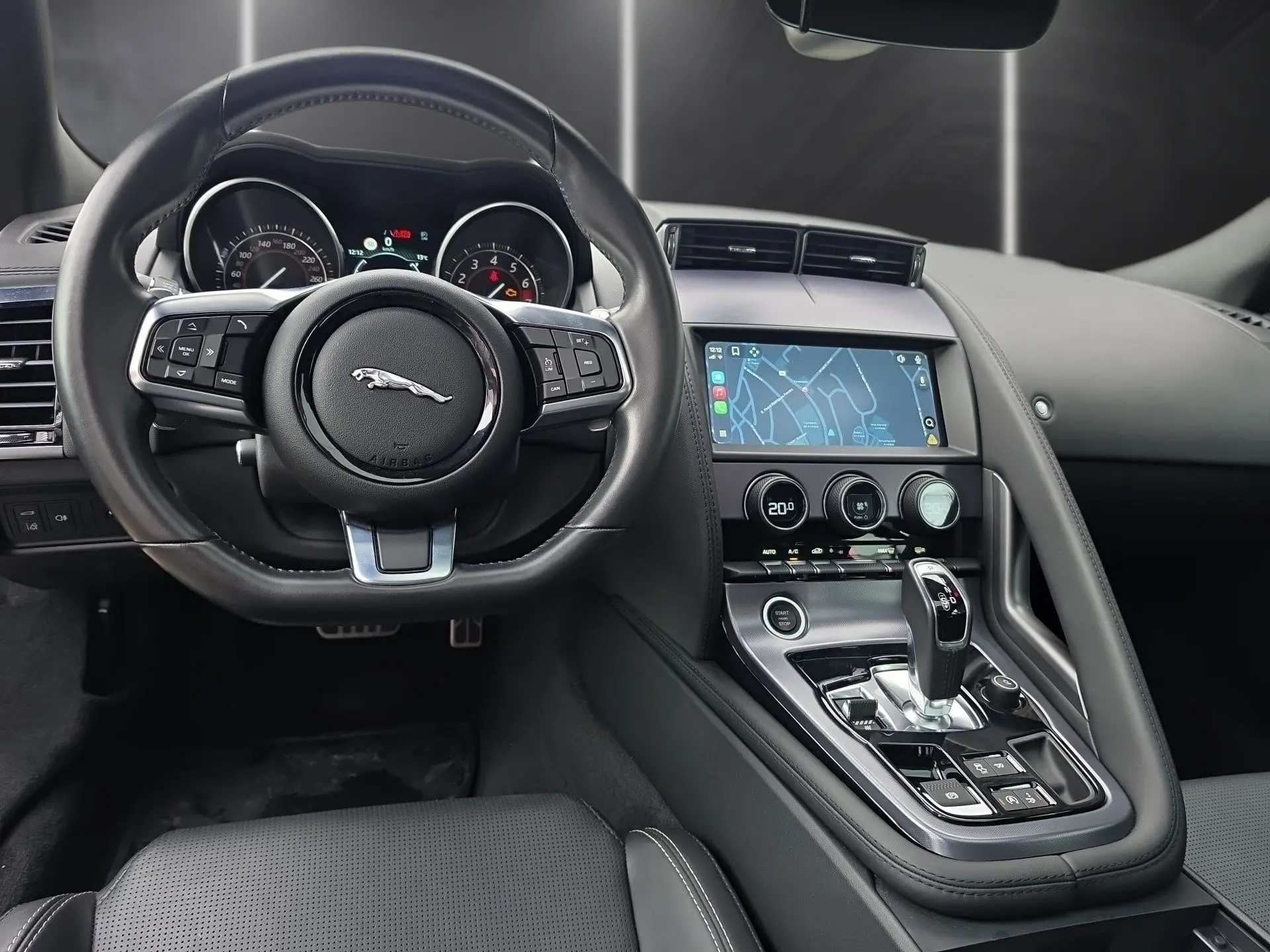 Jaguar F-Type 2.0 i4 R-Dynamic 12