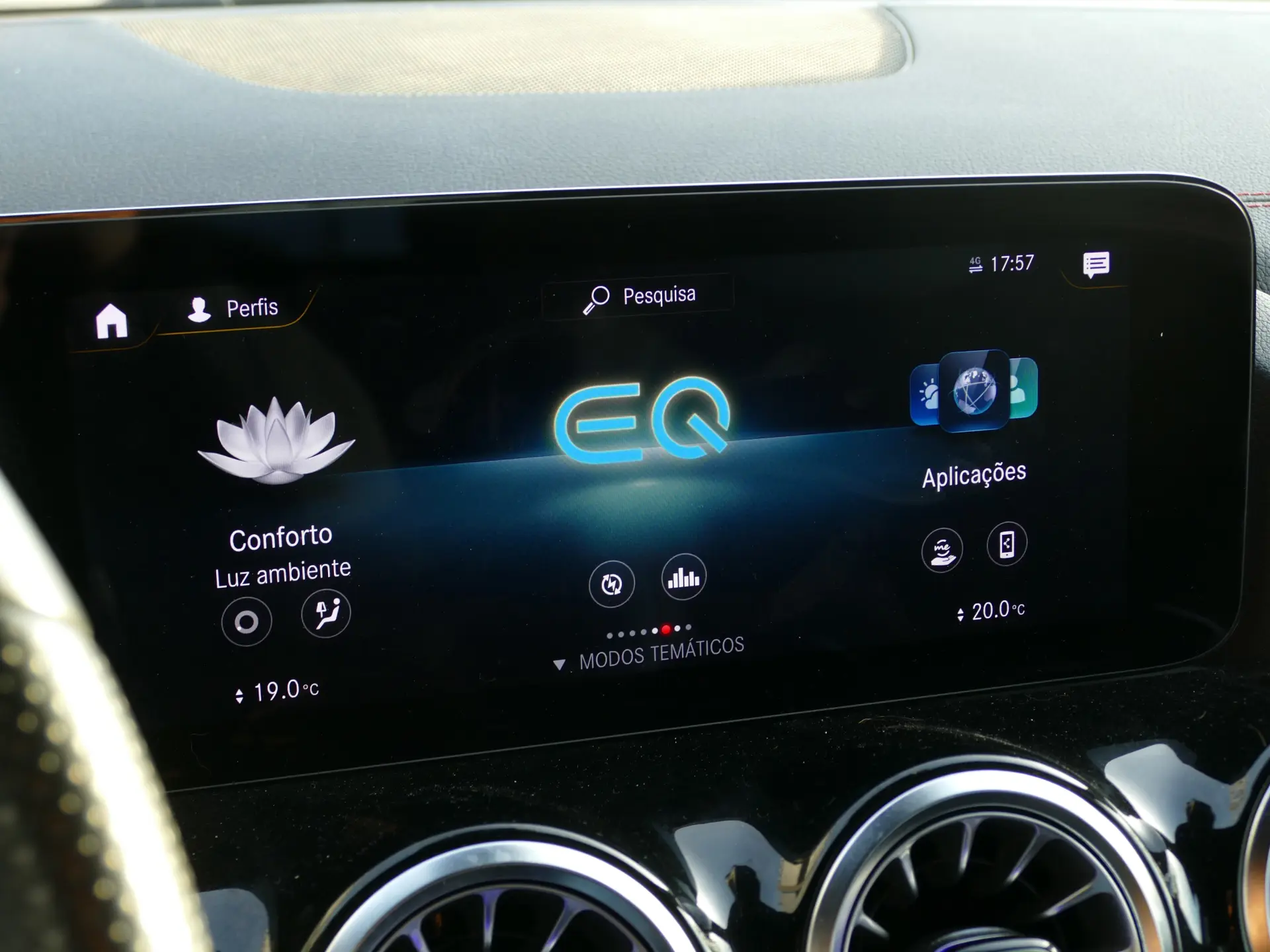 Mercedes-Benz EQA 250 AMG Line 23