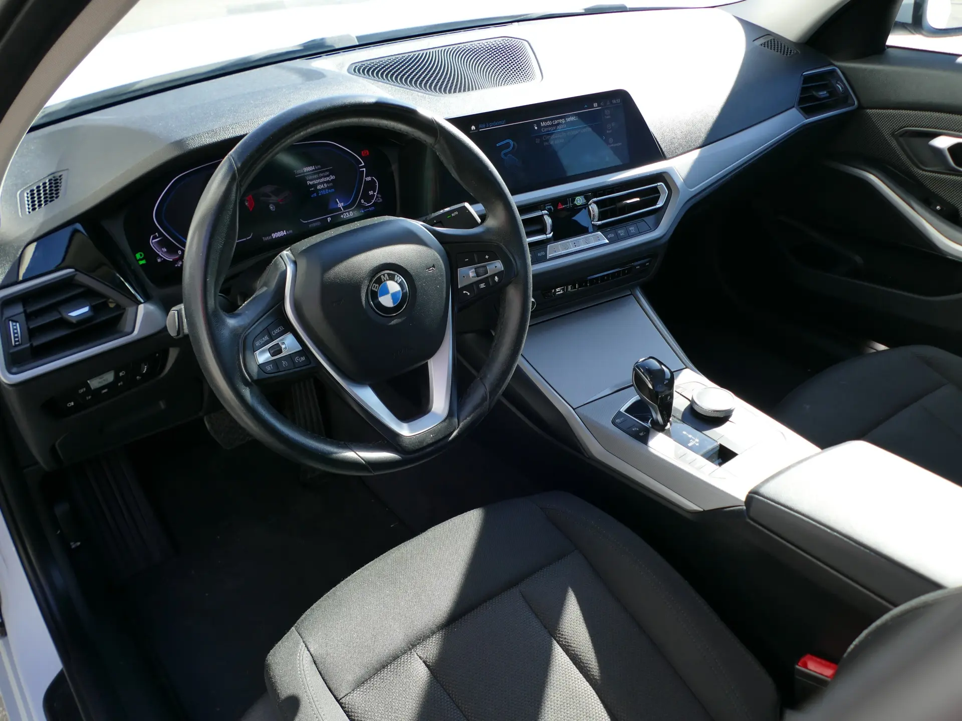 BMW 330 e iPerformance Advantage 23